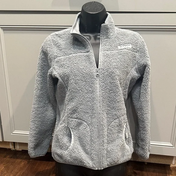 Magellan Outdoors Junior Girls Soft Fuzzy Gray Jacket - Picture 3 of 11